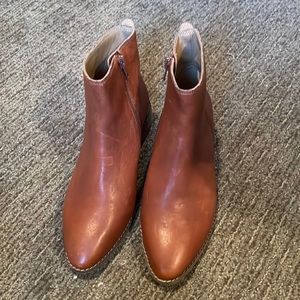 Ladies brand new lucky brand boots